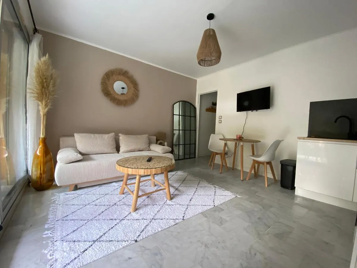 Cosy 2 Pieces, Jardin Privatif Et Piscine Fabron location