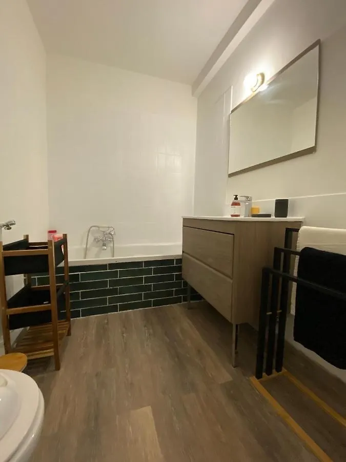 Cosy 2 Pieces, Jardin Privatif Et Piscine Fabron Apartment Nice